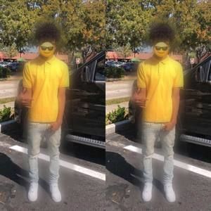 Meet your Posher, Deandre